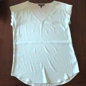Rolled Sleeve V-Neck Top